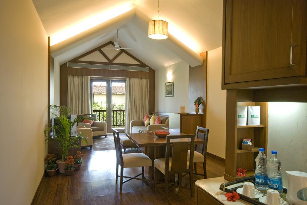 Vedic Village Spa Resort Calcutta Exterior foto